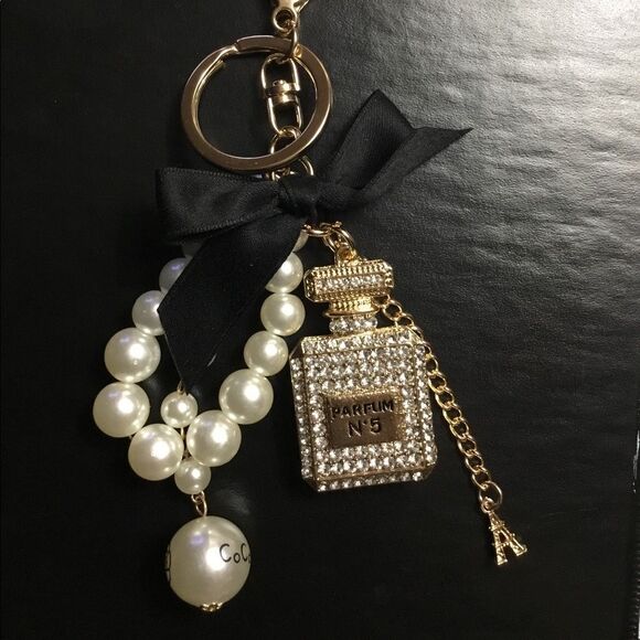 PEARL KEY RING - Picture 1 of 3